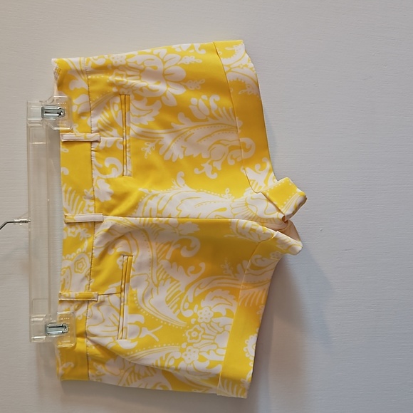 Marciano / Guess NWT Silk Shorts Sz. 4  Yellow and White Print Beautiful! - Picture 3 of 7